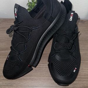 UNOS By SZ Adult Sneakers - Black M 6.5-7.5/W 8.0-9.0